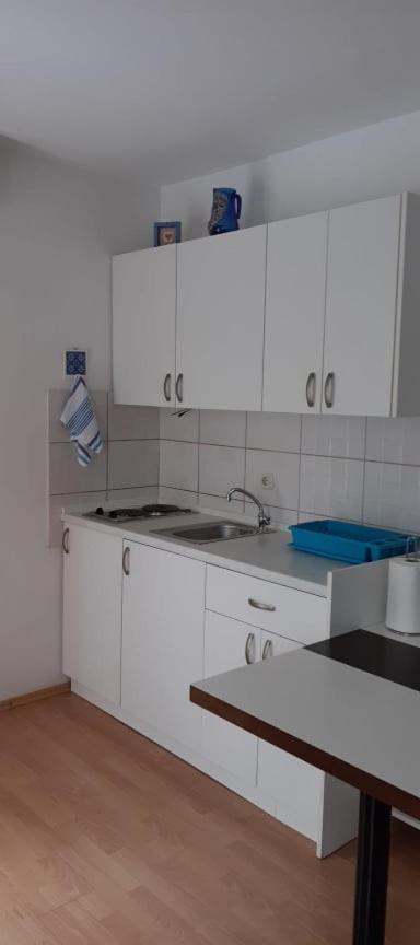 Peace And Quiet Apartment In Brela, Croatia 외부 사진